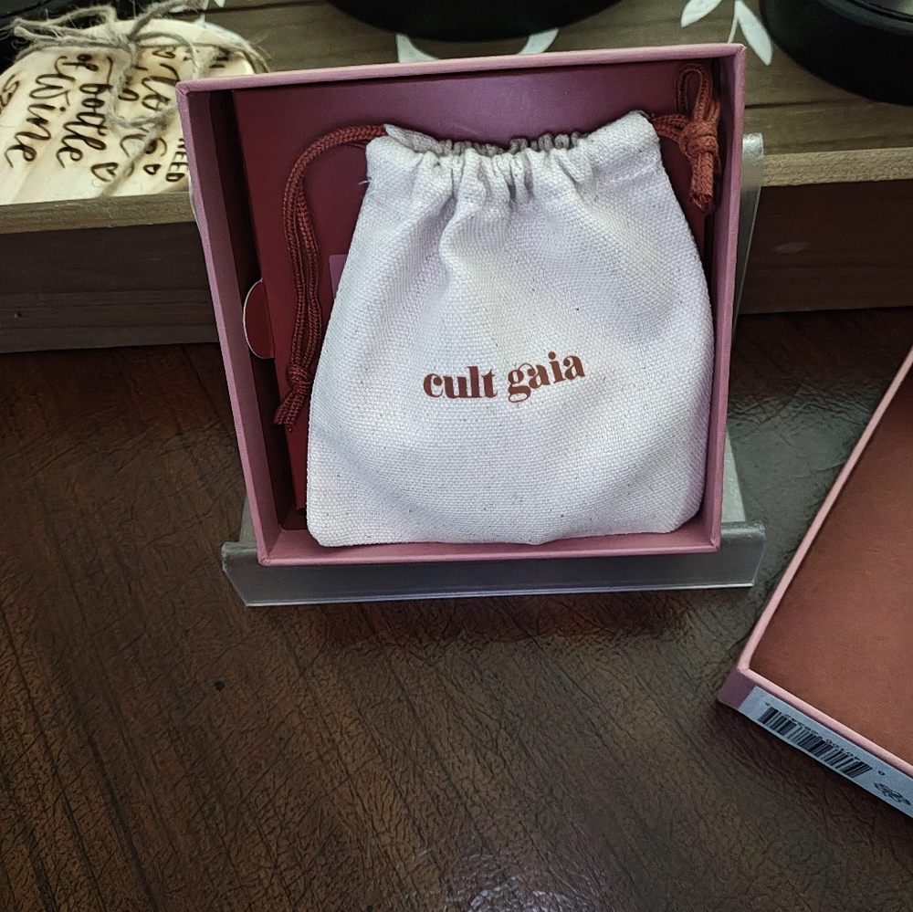 Cult Gaia Gold Floral Earrings - Picture 6 of 10